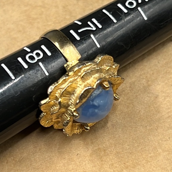 Vintage swirly blue flower adjustable size 7.5 ring - Picture 5 of 5